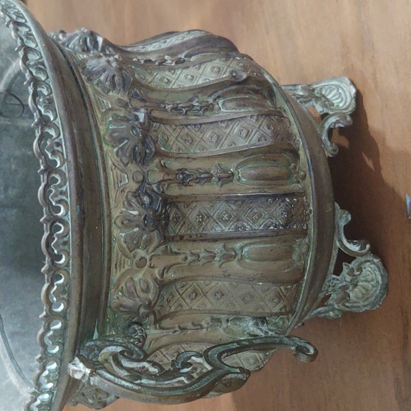 French Circular Jardiniere Planter - Picture 5 of 5